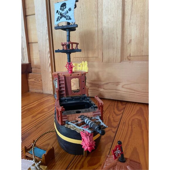 Fisher Price Imaginext Pirate Raider Ship - Picture 6 of 7